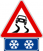 Segnale stradale di attenzione ghiaccio